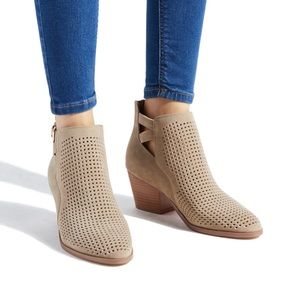 ShoeDazzle Sand Isla Lasercut Booties 9.5